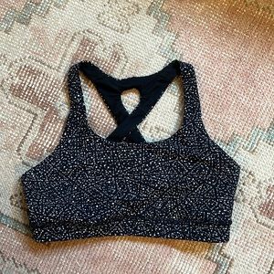 Lululemon sports bra